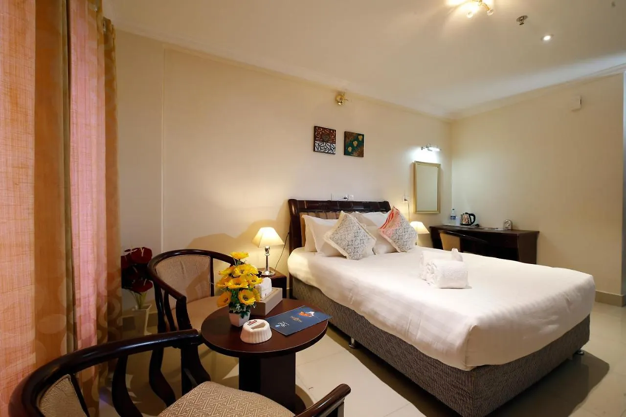 Rose International Hotel Nilambūr